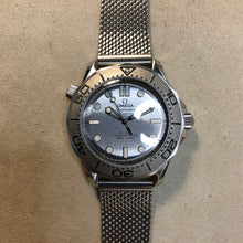 Load image into Gallery viewer, Omega Seamaster Diver Brushed Grey Dial  (210.30.42.20.06.002)
