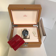 Load image into Gallery viewer, wrist_shot