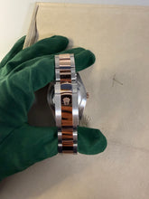 Load image into Gallery viewer, buckle_closed