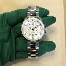 Load image into Gallery viewer, wrist_shot