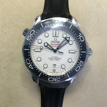 Load image into Gallery viewer, Omega Seamaster Diver 300M (210.32.42.20.04.001)