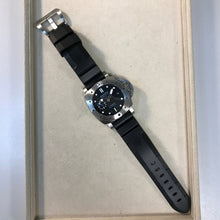 Load image into Gallery viewer, Submersible Automatic Black Dial 42 mm (PAM00973)
