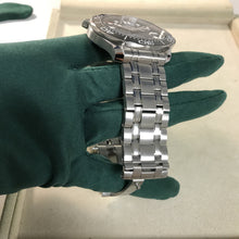 Load image into Gallery viewer, Omega Seamaster Diver 300M Black Dial (210.30.42.20.01.001)