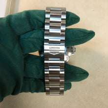 Load image into Gallery viewer, Longines Conquest V.H.P. 43mm (L3.726.4.56.6)