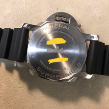 Load image into Gallery viewer, Panerai Luminor Submersible Automatic (PAM00683)