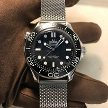 Load image into Gallery viewer, Seamaster Diver 300M (210.30.42.20.01.010)
