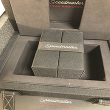 Load image into Gallery viewer, Omega Speedmaster Moonwatch (310.32.42.50.01.002)