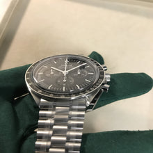 Load image into Gallery viewer, Omega Speedmaster Moonwatch Professional Chronograph (310.30.42.50.01.002)