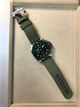 Load image into Gallery viewer, Submersible QuarantaQuattro eSteel™ Verde (PAM01287)