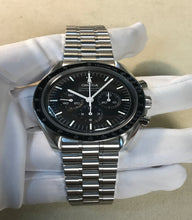 Load image into Gallery viewer, Omega Speedmaster Moonwatch Master Chronometer ( 310.30.42.50.01.001)