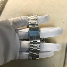 Load image into Gallery viewer, Omega Speedmaster Moonwatch Master Chronometer ( 310.30.42.50.01.001)