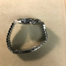 Load image into Gallery viewer, Omega Speedmaster Moonwatch Master Chronometer ( 310.30.42.50.01.001)