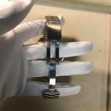 Load image into Gallery viewer, Omega Speedmaster Moonwatch Master Chronometer ( 310.30.42.50.01.001)