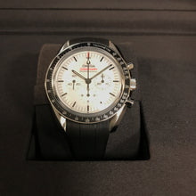 Load image into Gallery viewer, Omega Speedmaster Moonwatch Professional (310.32.42.50.04.001)
