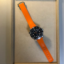 Load image into Gallery viewer, Omega Seamaster Diver 300M Orange Strap (210.32.42.20.01.006)
