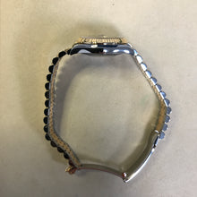 Load image into Gallery viewer, right
