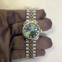 Load image into Gallery viewer, wrist_shot
