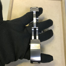 Load image into Gallery viewer, buckle_closed
