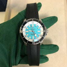 Load image into Gallery viewer, wrist_shot
