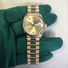 Load image into Gallery viewer, wrist_shot
