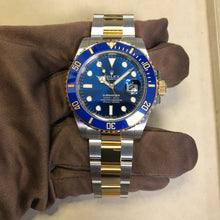 Load image into Gallery viewer, wrist_shot
