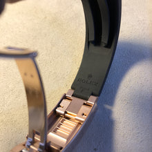 Load image into Gallery viewer, wrist_shot
