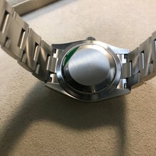 Load image into Gallery viewer, Rolex Oyster Perpetual 34 (124200-0004)
