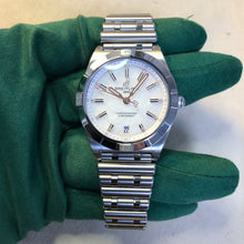 Load image into Gallery viewer, Breitling Chronomat Automatic 36 (A10380101A4A1)
