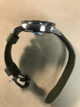 Load image into Gallery viewer, Submersible QuarantaQuattro eSteel™ Verde (PAM01287)
